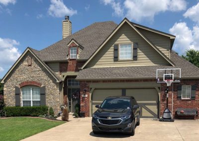 Roof Shingles on Brick & Rock Home in Tulsa Area