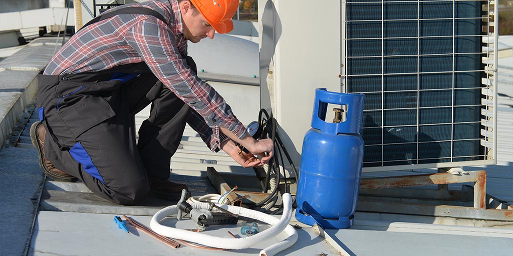 Maintenance on HVAC Flat Roof